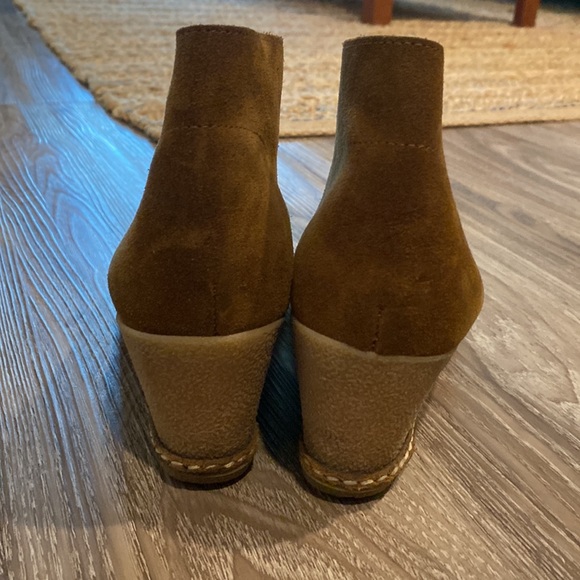 JCrew MacAlister Suede Booties in Cognac - Picture 4 of 6